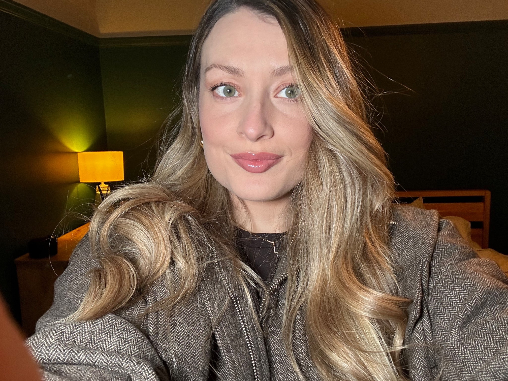 Makeup of the nightttt 

#LTKuk #LTKbeauty #LTKdatenight