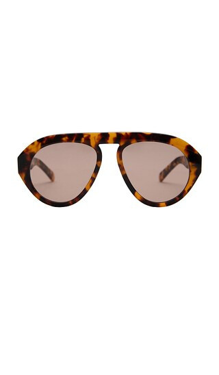 Elisa Johnson Val Sunglasses in Brown. | Revolve Clothing (Global)