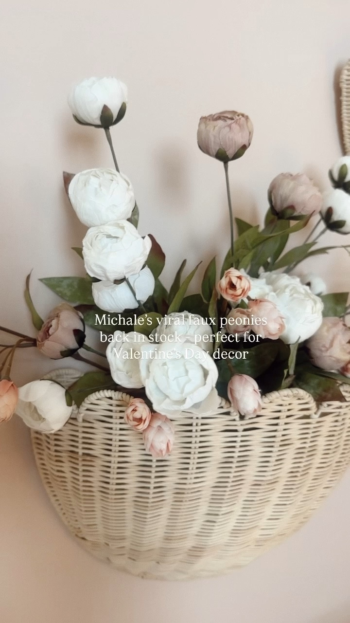 @Michaels faux peony florals back in stock - perfect Valentine’s Day decor 🌸💌💕🕊️

#LTKValentine #LTKHome #LTKU