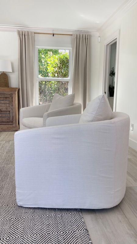 Loving these new swivel chairs at the beach cottage! So comfy and great price. Color - Flannigan cotton tweed


#LTKhome