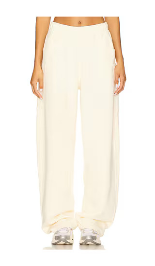 Ryan Barrel Sweatpant in Vintage White | Revolve Clothing (Global)