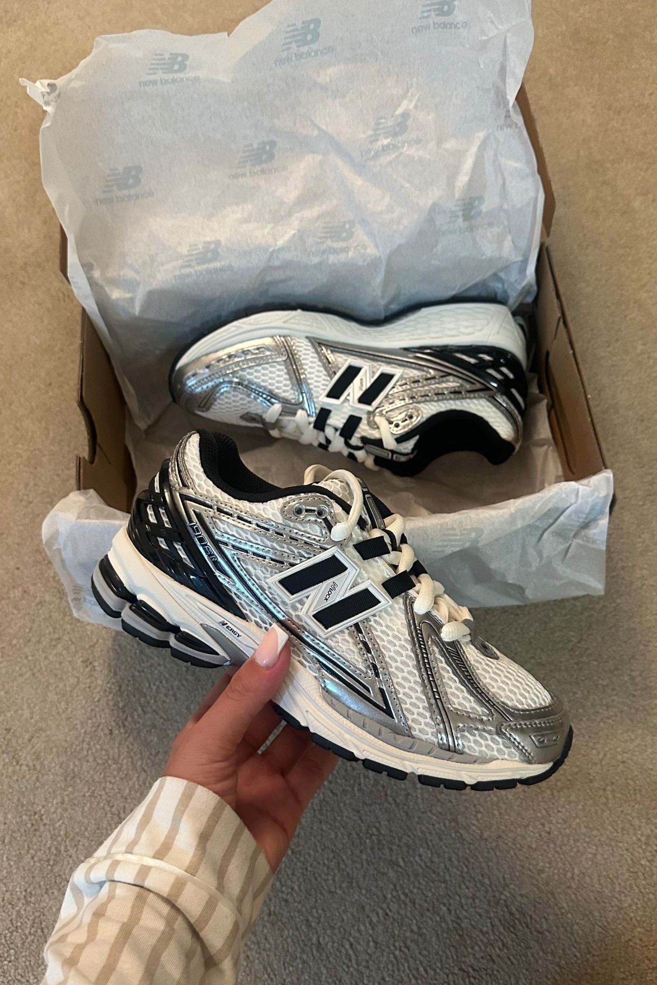 New balance 1906r 

#LTKspring #LTKunboxing #LTKfitness