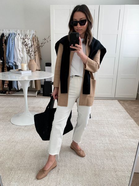 Simple j.Crew outfits. Neutral fall outfit ideas. 

Blazer - j.Crew xxs
Sweater - j.Crew xxs
Tee - Everlane medium
Jeans - Everlane 24 (old)
Flats - Mansur Gavriel 35. My style seems sold out. 
Tote - Naghedi medium 
Sunglasses - YSL