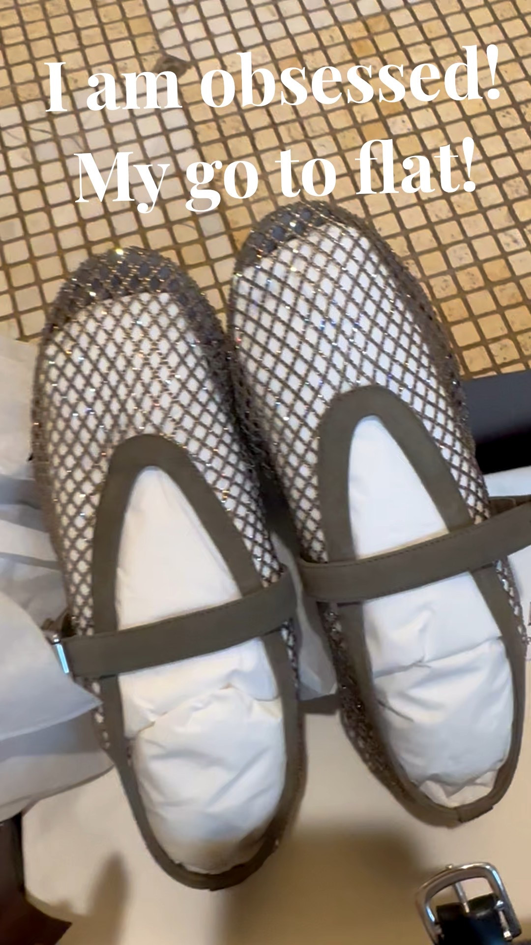 My go to flat! Obsessed! I Runs true to size..I sized up 1/2 because it was all that was left and a little big. But still
So comfortable and adore them! #shoe #balletflat