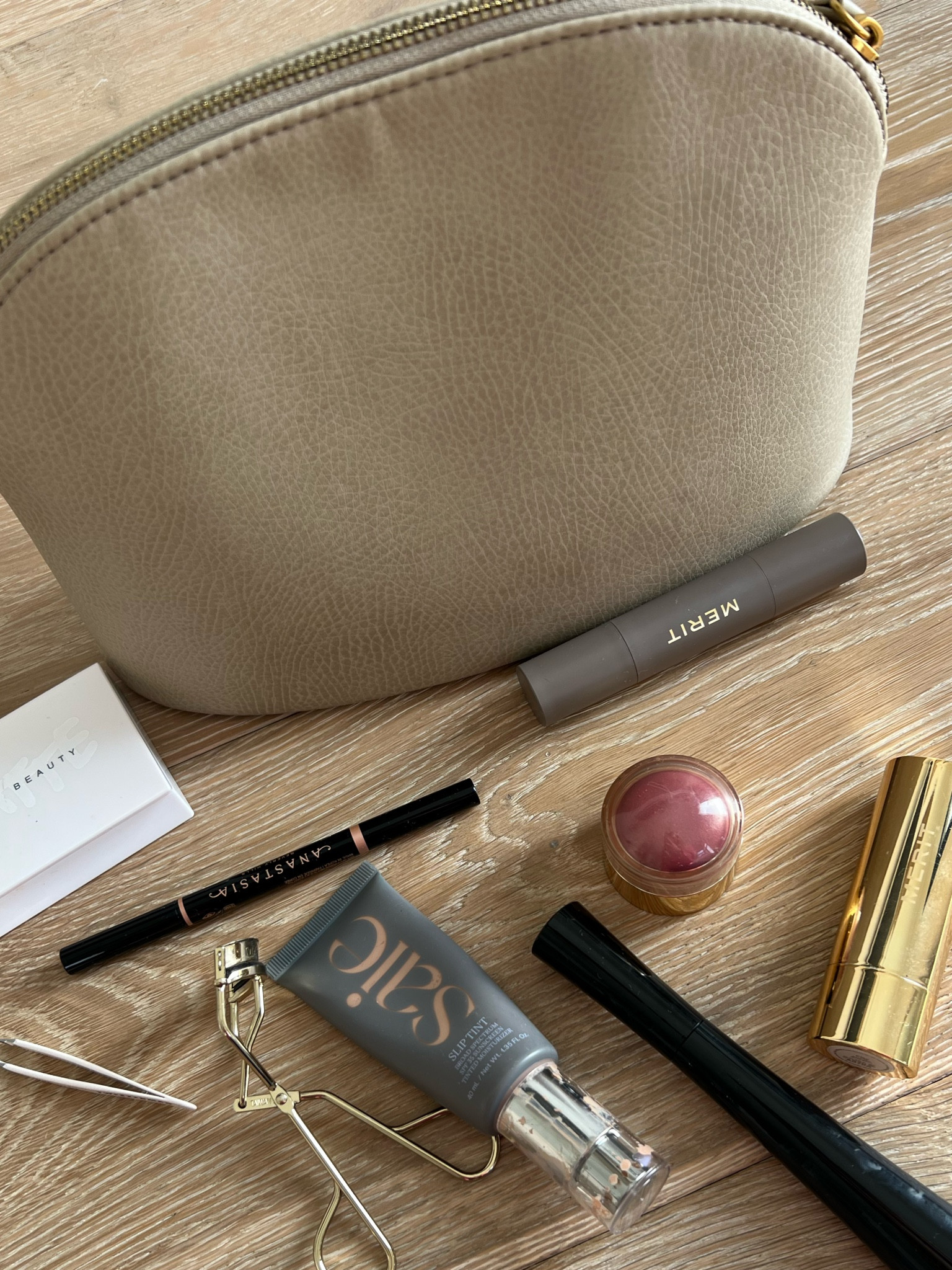 everyday makeup must-haves | natural beauty | merit | saie | it cosmetics | tweezerman | gathre | fenty | anastasia 

#LTKBeauty #LTKTravel #LTKFindsUnder50