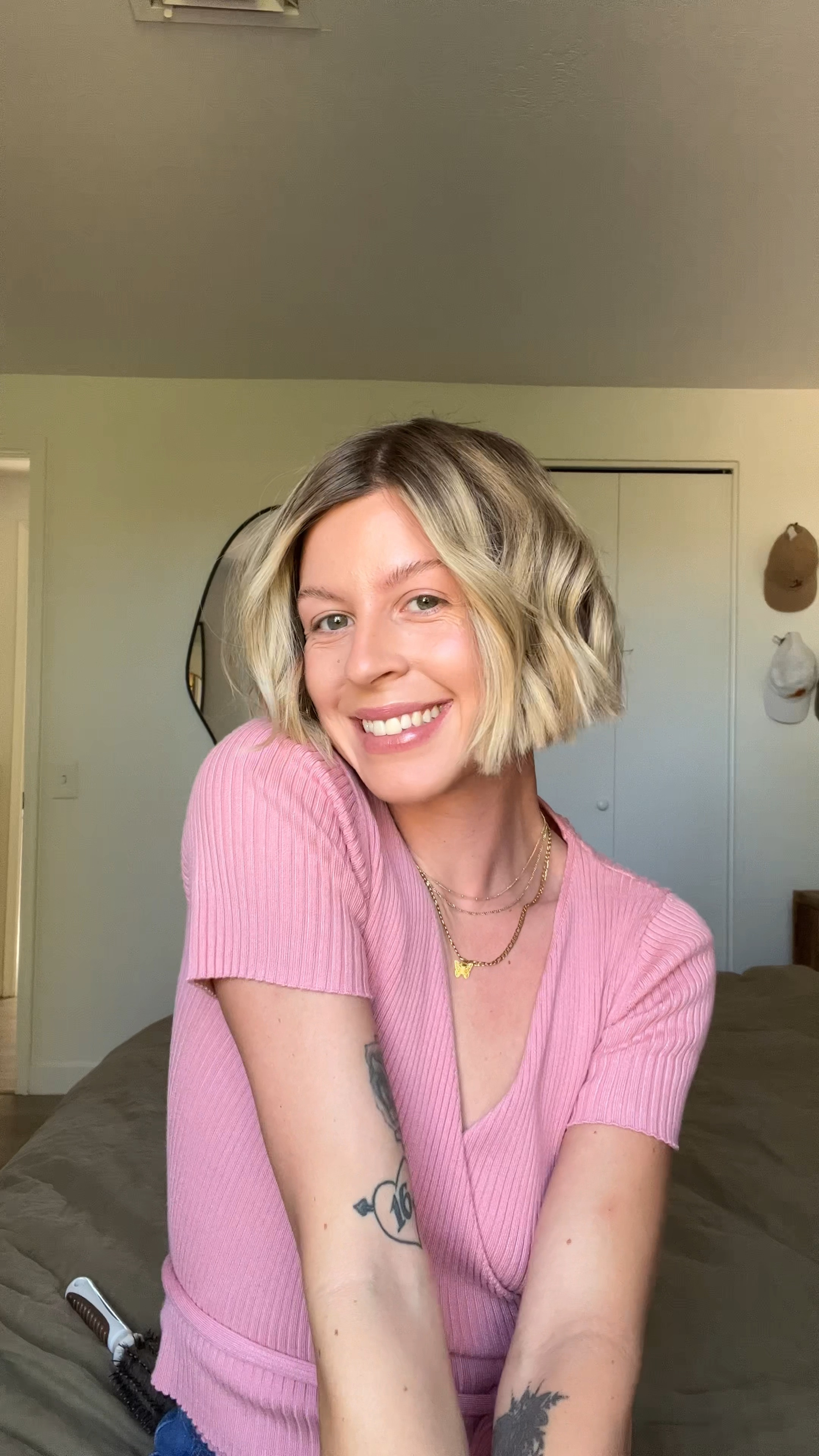 Straightener curls on short hair 💫

#LTKstyletip #LTKfindsunder50 #LTKbeauty