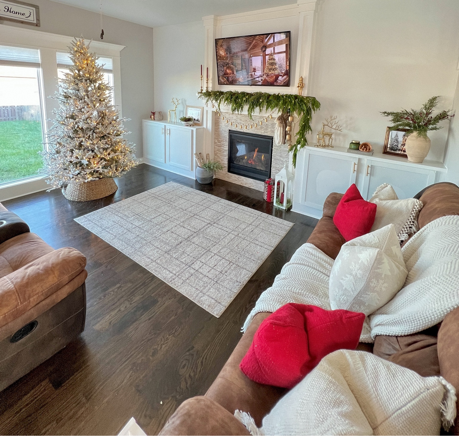 Decorating my living room and putting up my Christmas 🎄. Loving this peaceful, organic and simple Christmas decor in my living room.🎄

#LTKHoliday #LTKhome 

#LTKSeasonal