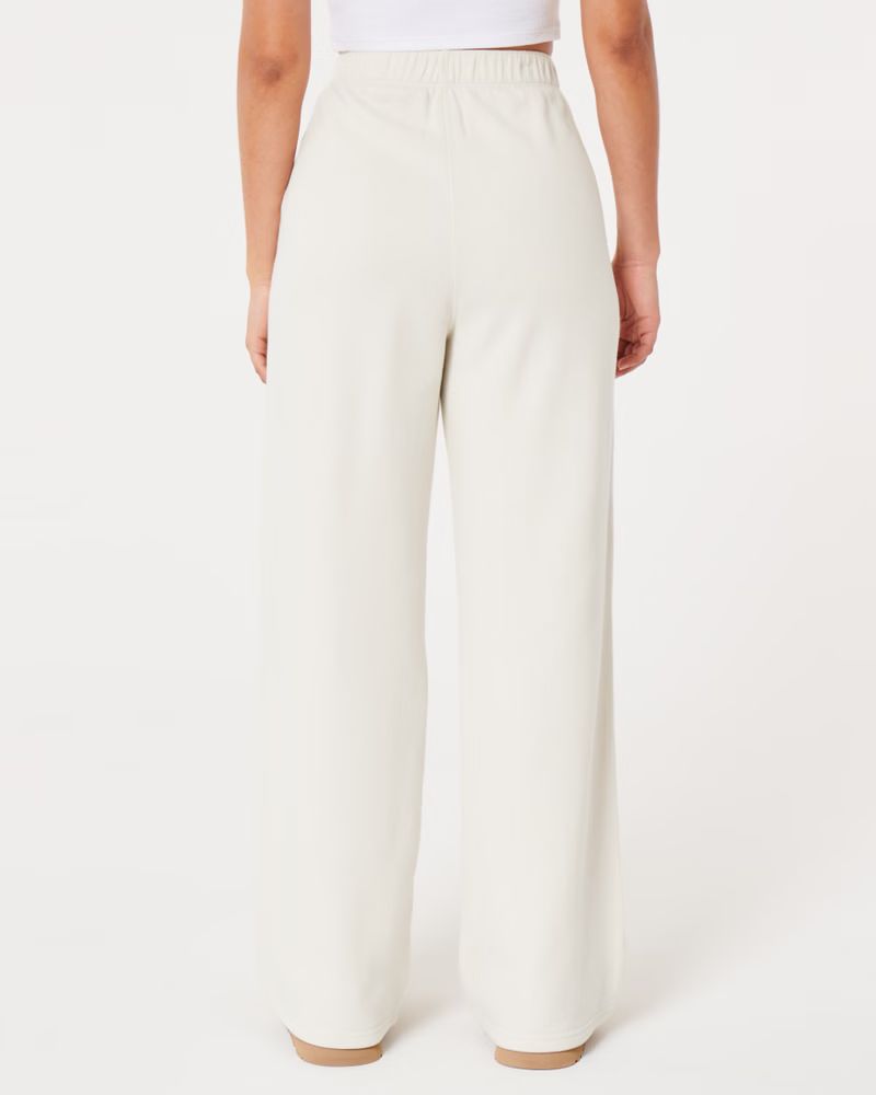 Feel Good Ultra High-Rise Fleece Wide-Leg Pants | Hollister (US)