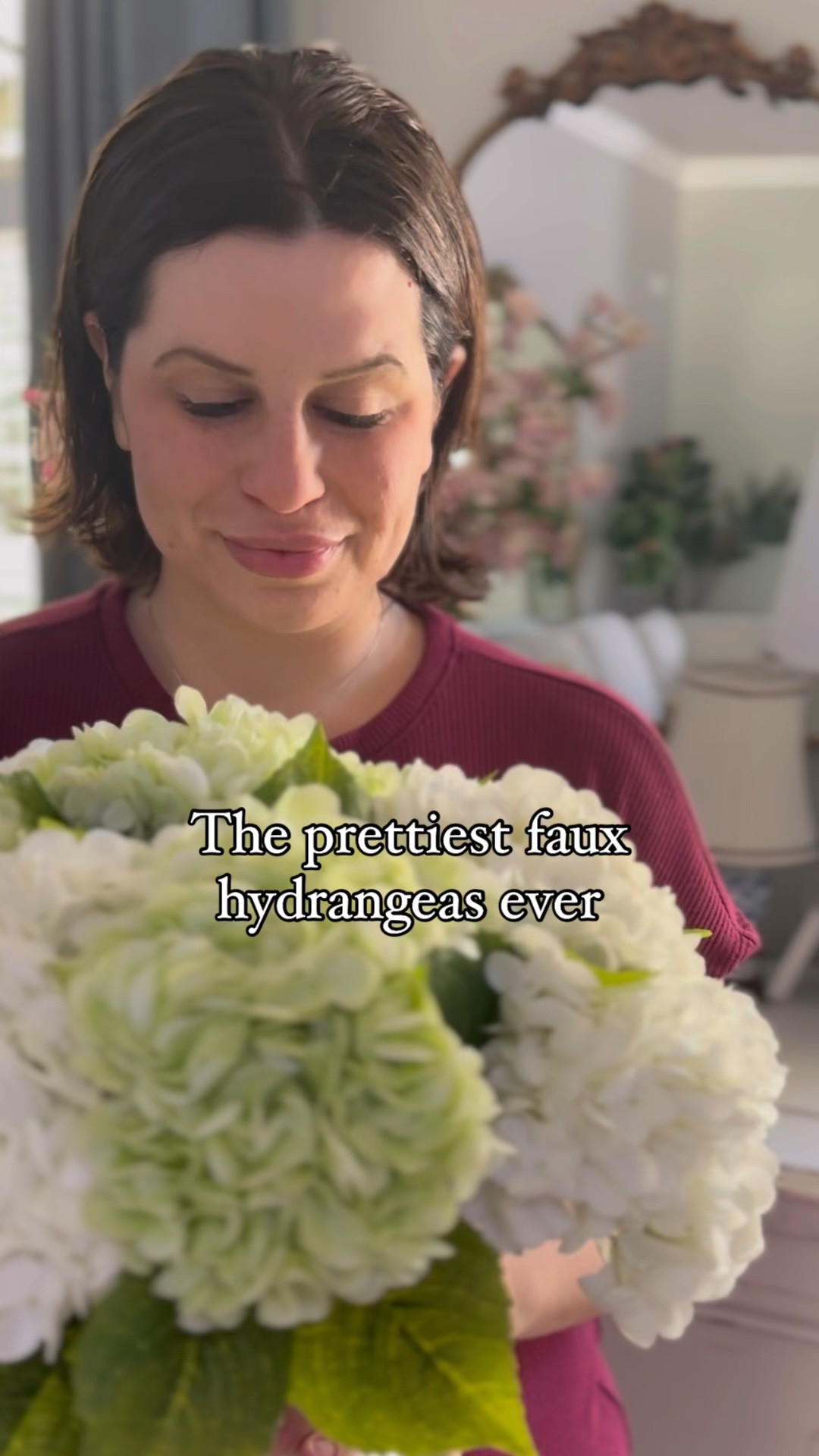 The prettiest faux hydrangeas ever✨

Flowers, gifts for her, home decor, Amazon decor, Living Room

#LTKHome #LTKFindsUnder50 #LTKVideo