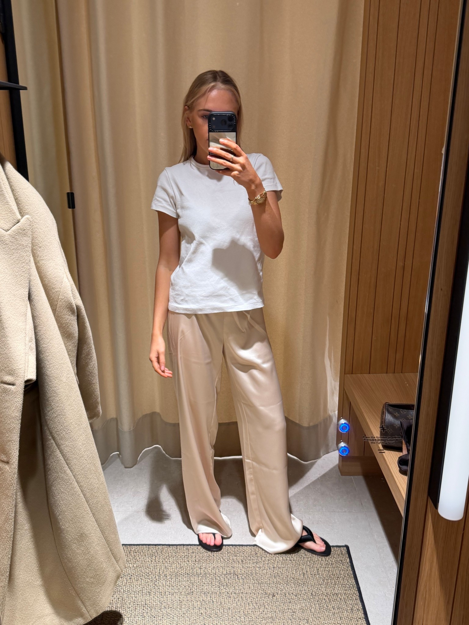 Sized up for a looser fit

#LTKdatenight #LTKuk #LTKspring