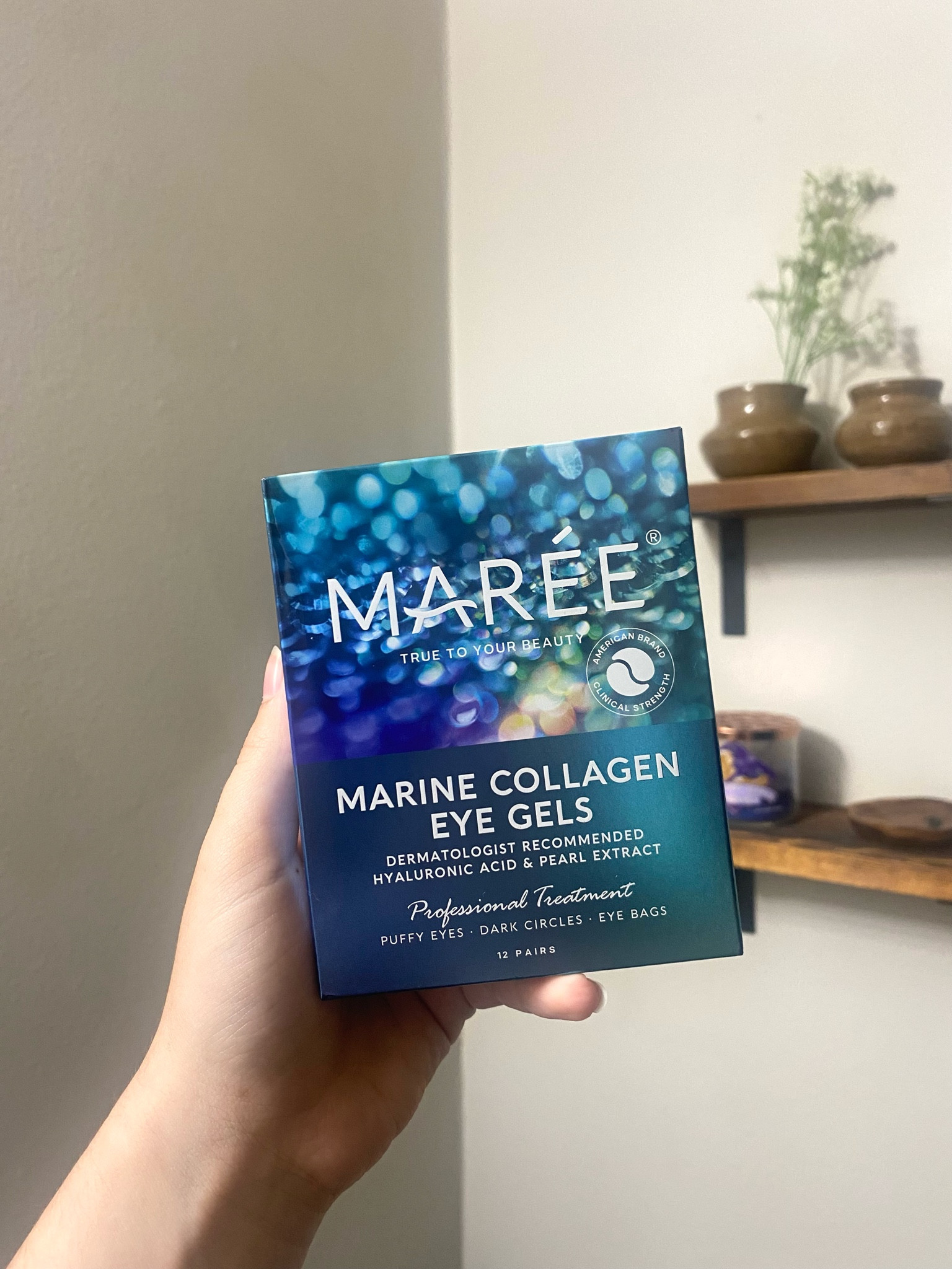 THE BEST eye gels🩵 they de puff my under eye like no other!! plus they’re glittery + come in the cutest colors😋

#LTKbeauty #LTKunder50 #LTKGiftGuide