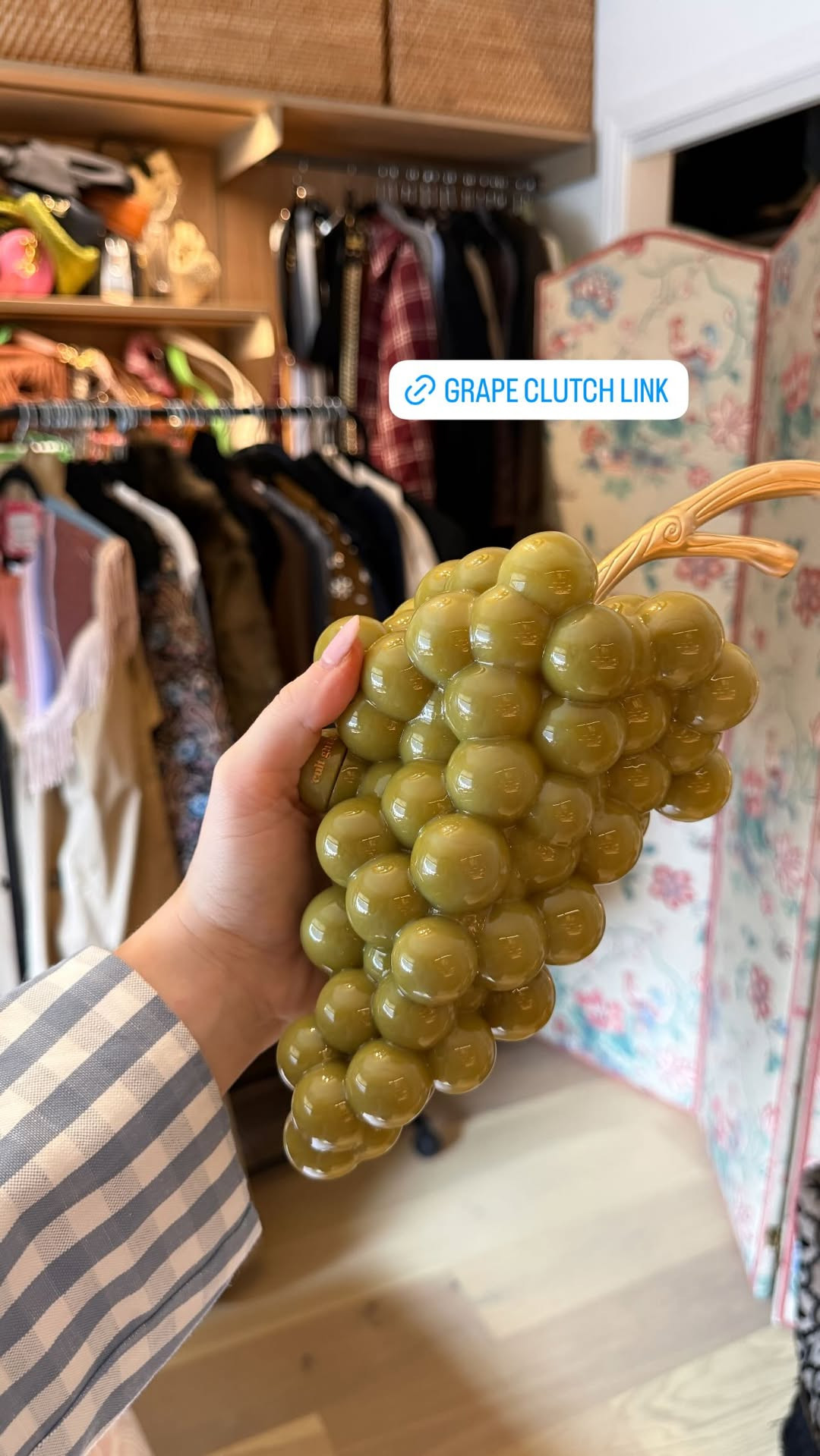 obsessed with this grape clutch! 🤍 

 #LTKgrwm #LTKootd #LTKSeasonal