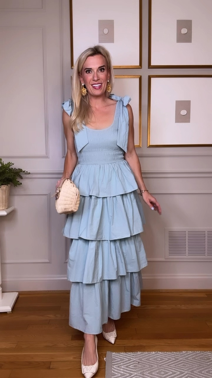 Under $90!! This dress is lovely. It is so comfortable, stretchy and the straps are adjustable. It runs true to size and it’s so easy to dress up or down! Don’t miss the clamshell rattan bag, coral statement earrings and heels! 