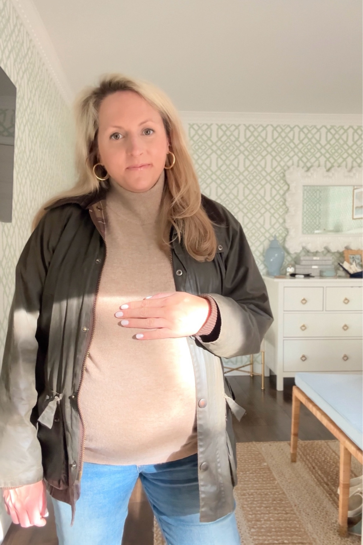 ~ it’s rare to put on an outfit and feel 100% like myself in my 3rd trimester, but this one did it for me! This sweater unfortunately sold out, but I linked up to another maternity cashmere from the same brand as well as reg sizes for the whole look! Xoxo 

#LTKBump