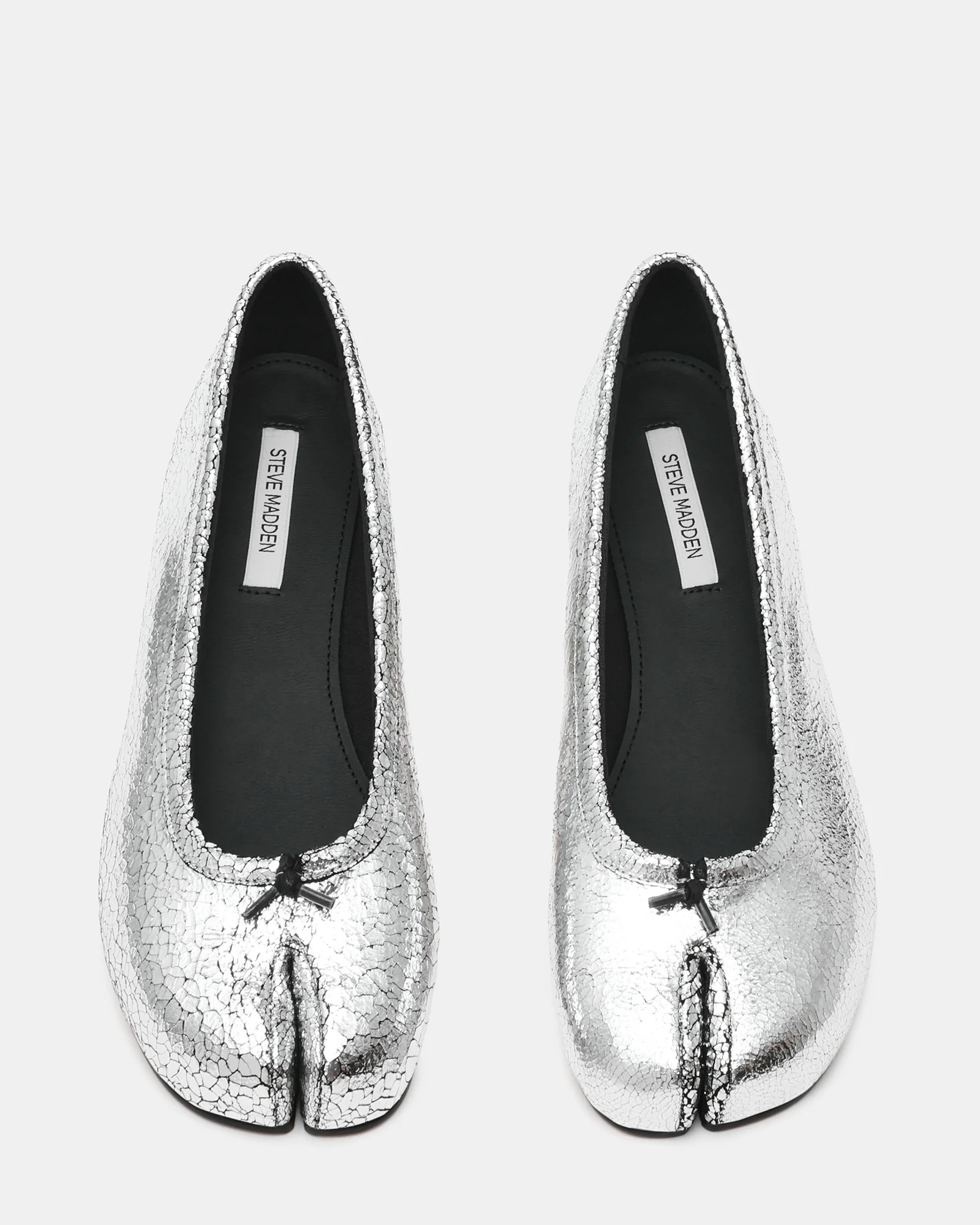 CALICO Silver Crinkle Split Toe Tabi Women's Ballet Flat | Steve Madden (US)