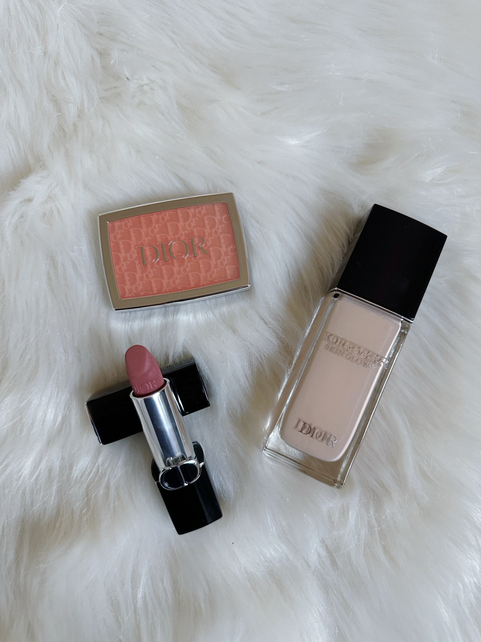 New in beauty products! Loving this fresh peachy blush and this nude Dior lipstick. It’s kind of a deeper nude so it’s more pronounced, which I like, and refillable (♻️). The biggest plus: this lipstick and blush rate ‘Excellent’ on the Yuka app! ✨ The foundation not so much. Still love it tho! Third time buying it 💄💋
•
Dior Glow Foundation 2N
Rouge Dior Lipstick 100 Nude Satin
Dior Rosy Glow Blush 
•
Linking makeup products for US & Spain! Let me know via Instagram (@sable_amanda) if you would need link to a different country 🤍
#makeup #diorglow #makeuplover #newinmakeup #dior #diormakeup #grwm #bestfoundation #yuka

#LTKbeauty #LTKeurope
