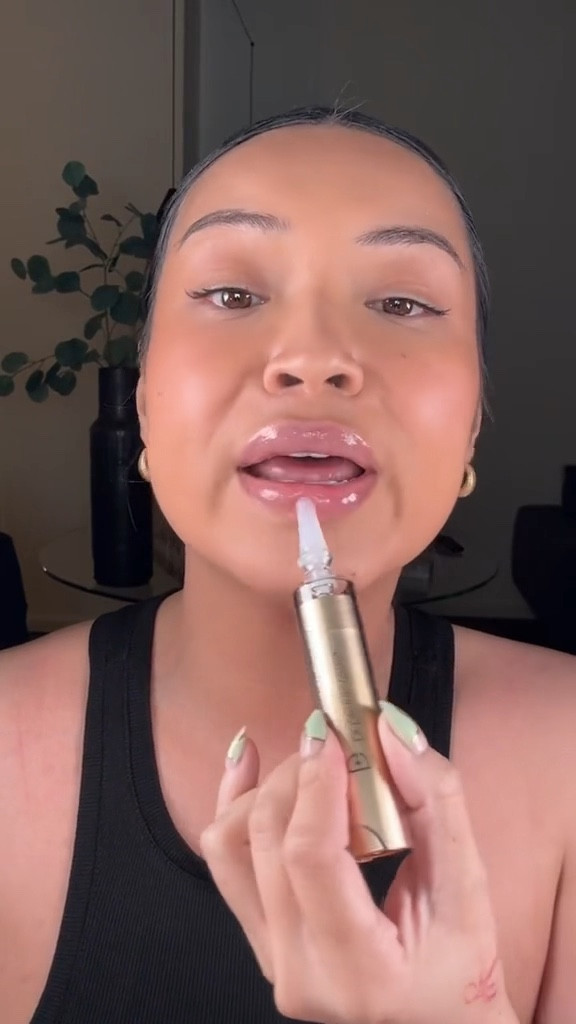 Viral lip plumper?! 

#LTKCyberWeek #LTKbeauty #LTKSeasonal