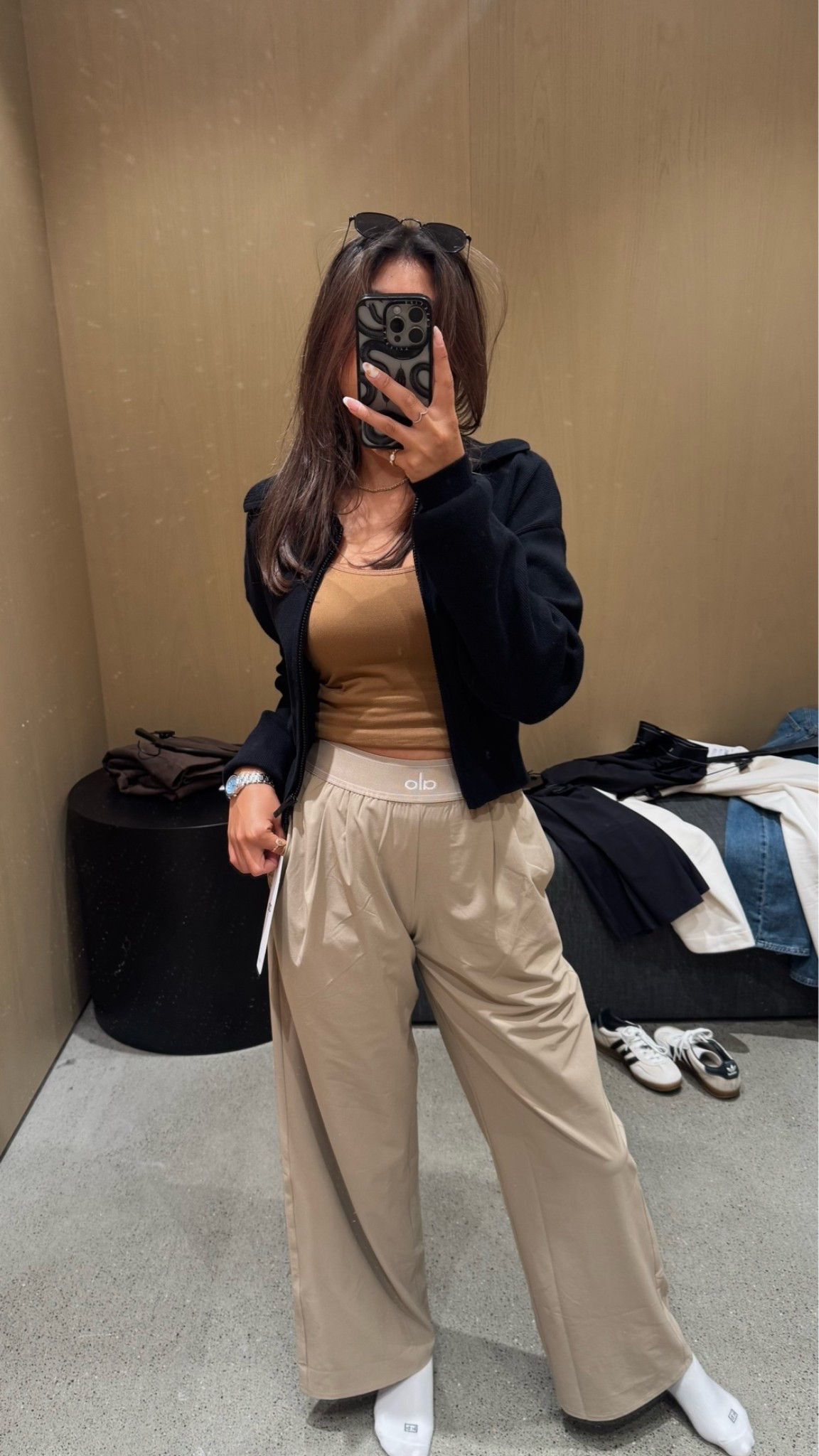 My ALO picks of the day 💕✨ enjoy the ALO SALE!

#sportsyoutfit #blacksweater #ALOSALE

#LTKootd #LTKSaleAlert #LTKU