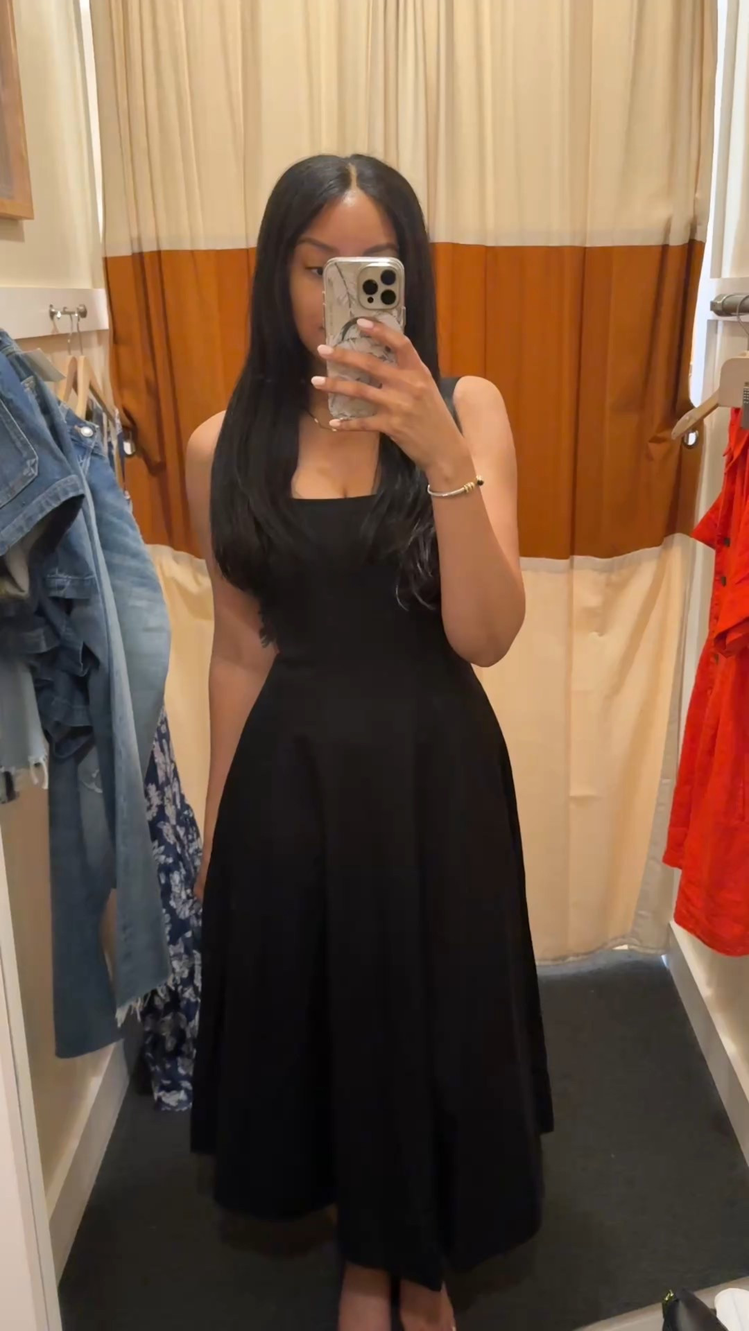 Can you say love at first sight??! 😍🖤 Madewell Seamed Squareneck Midi Dress size 0

Madewell, seamed dress, fit and flare, summer dress, flattering dresses, black dress 

#LTKSaleAlert #LTKxMadewell #LTKStyleTip