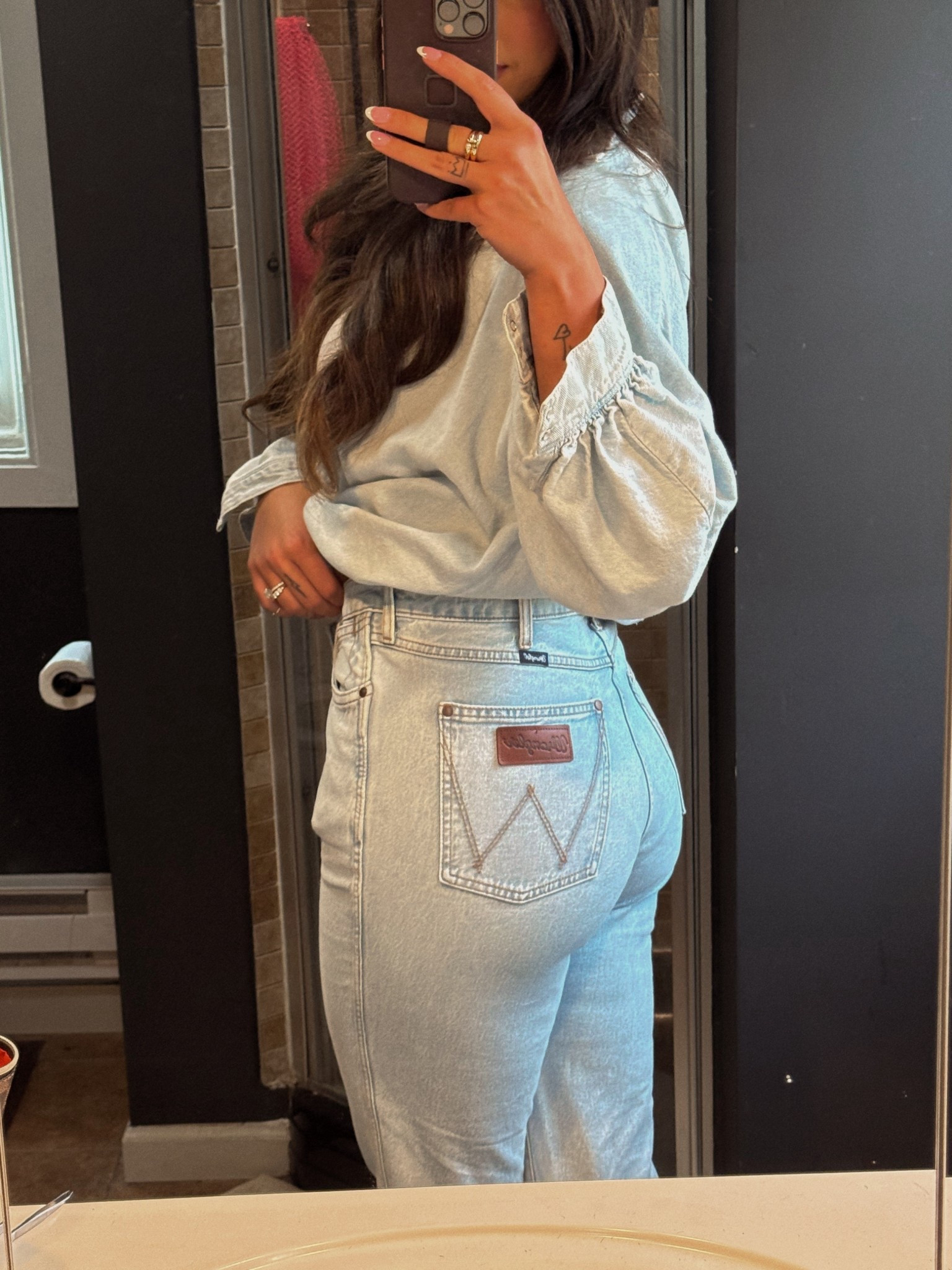 The best fitting wrangler jeans that come in 36” inseam !

#LTKTall #LTKMidsize