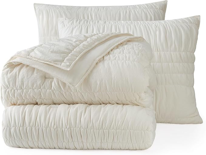 UGG Full/Queen Quilt Set - 3pc Bed Spread with 2 Pillow Shams, All Season Luxury Bedding, Lightwe... | Amazon (US)