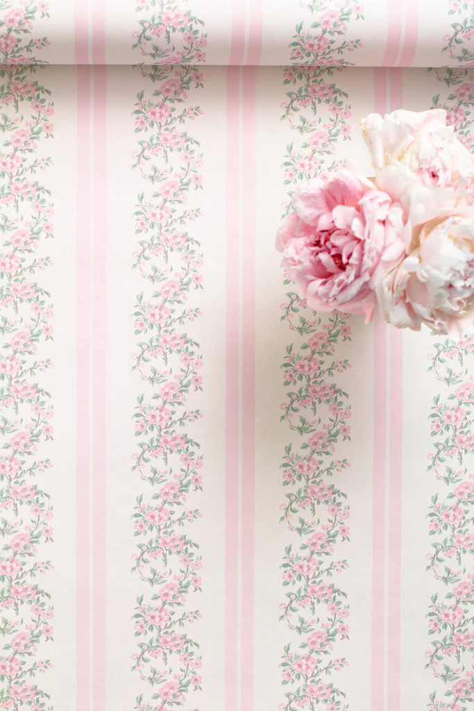 Marigold Wreath Wallpaper | LOVESHACKFANCY