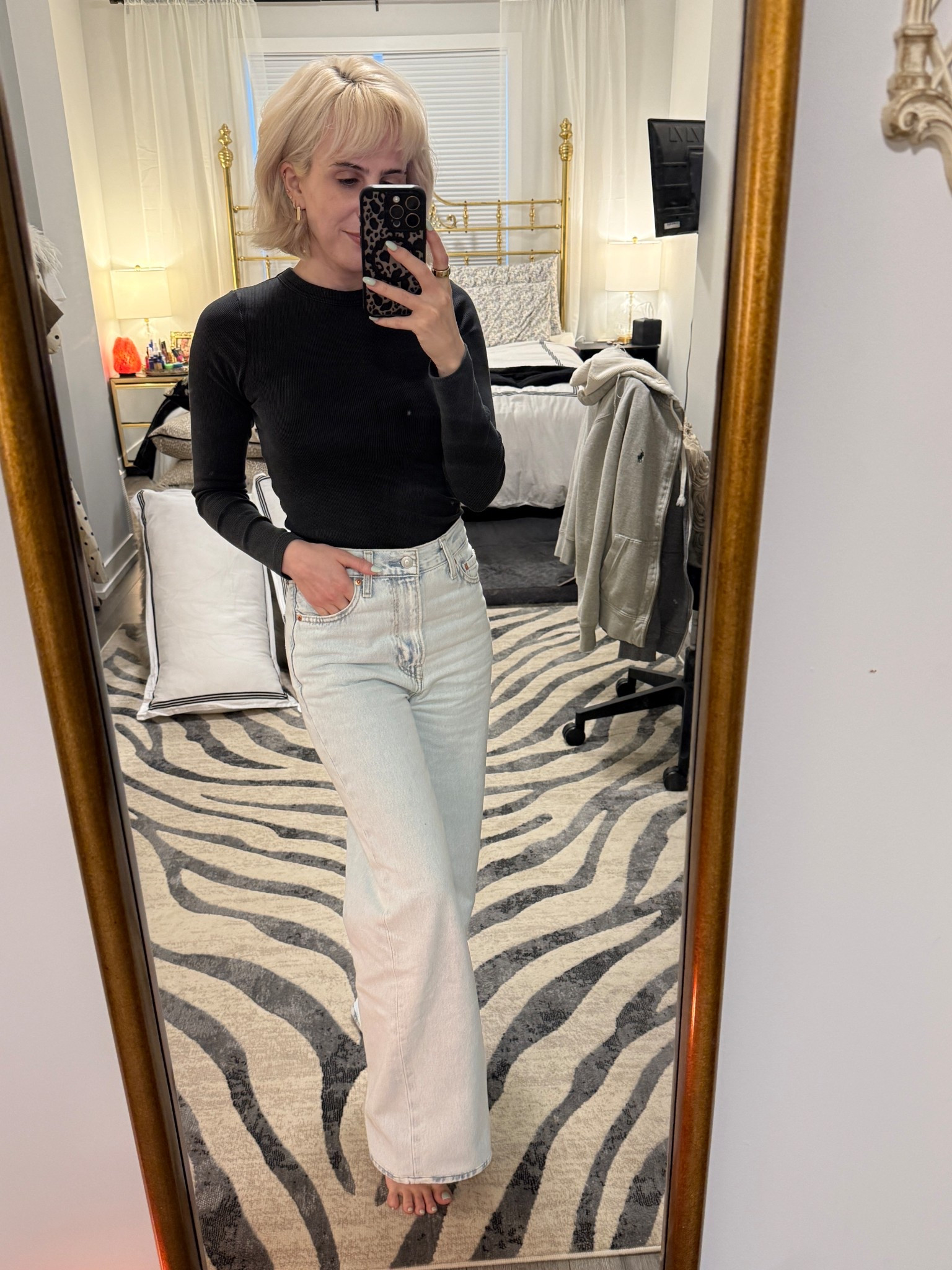 Levi’s high rise rib cage loose jeans. ❤️

#LTKStyleTip #LTKPetite