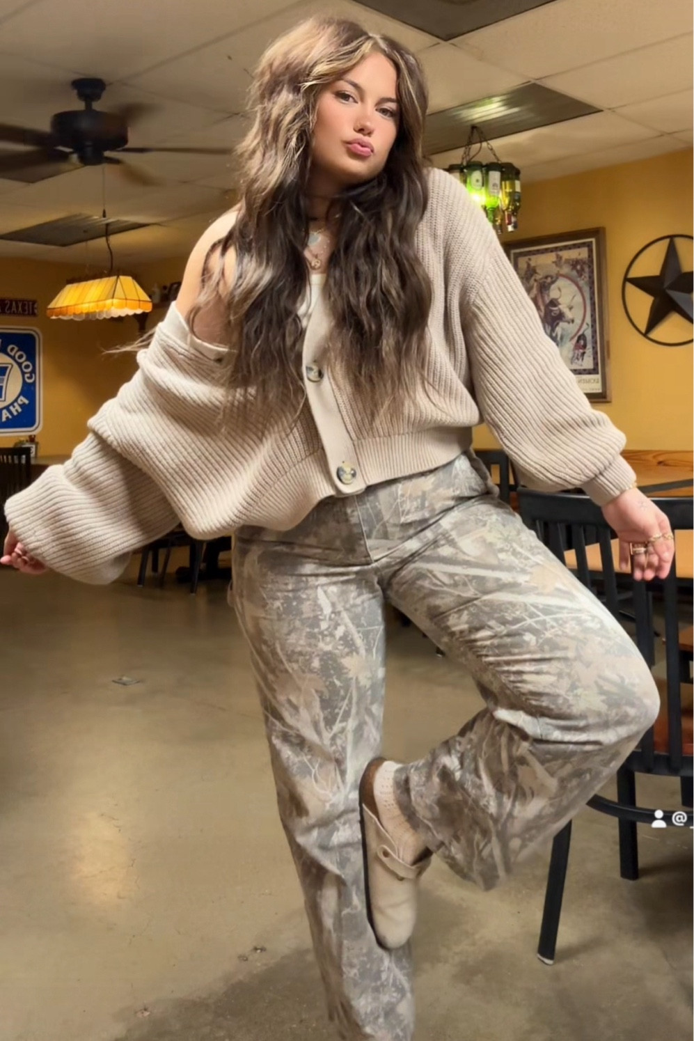 camo for dayyzzzzz!!🍂 These are Men’s jeans, but they are true to size. I’m wearing my usual size 30! 

Clogs are in my TT Showcase! 

#LTKWatchNow #LTKU #LTKMidsize