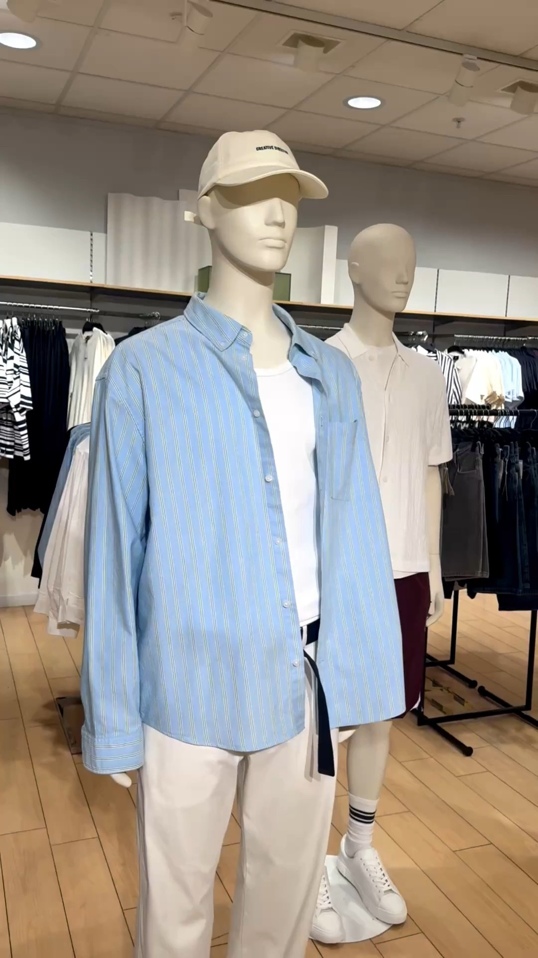 Top 5 picks in h&m you’ll actually wear again and again. 

Had to see what H&M saying at the moment… 
and there are some solid bits in there.

All affordable, easy to wear and stuff you can just throw on without overthinking it.

Nothing crazy, Just pieces that actually work day to day.

Let me know which one you’re picking 👀



#menswearuk #highstreetmenswear #mensfashionfinds #affordablemenswear #hm 

#LTKuk #LTKmens #LTKspring