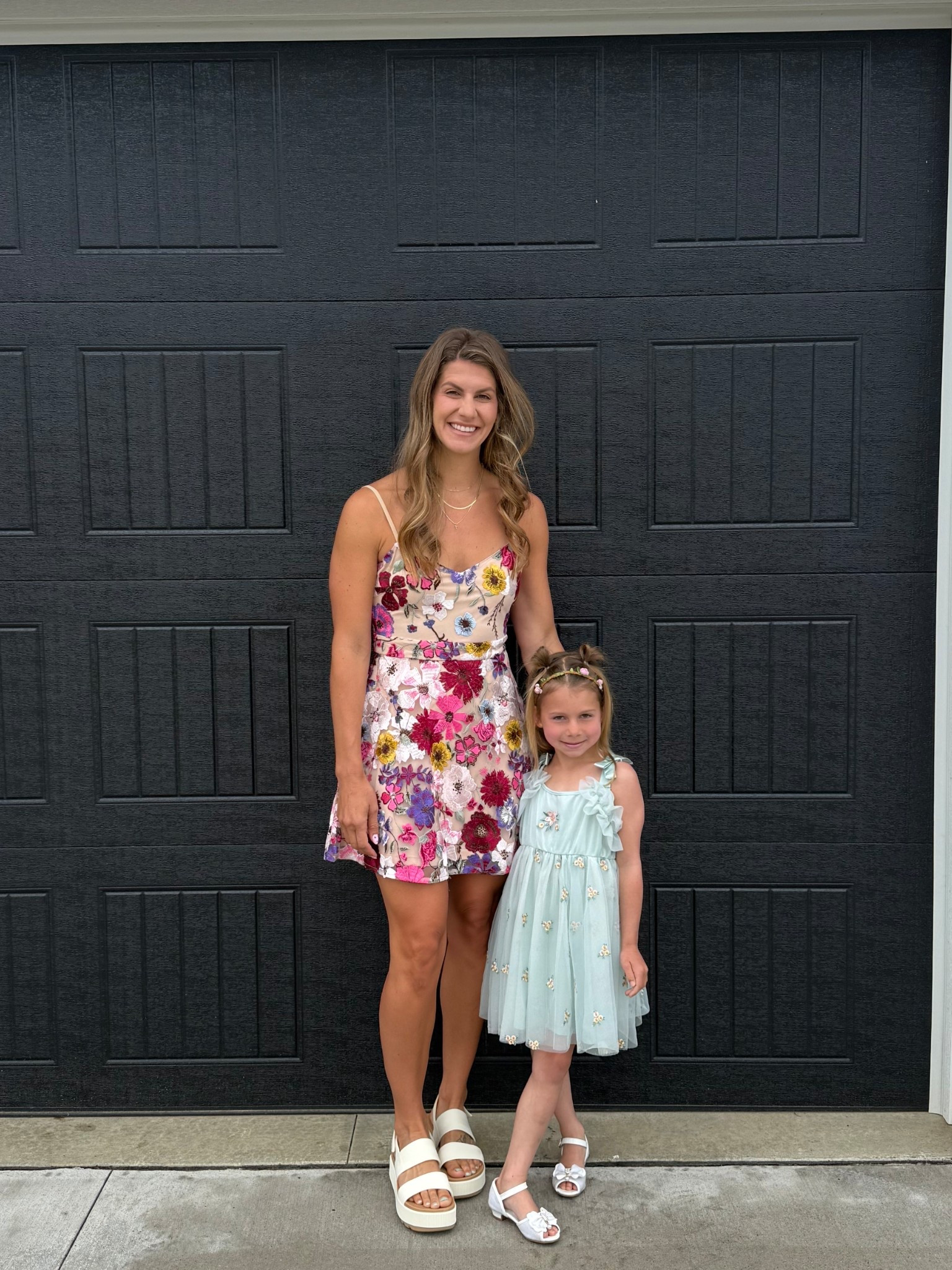 The perfect dress for my sisters Farmer Market bridal shower! I’m 5’8” 150 pounds wearing my normal size medium!