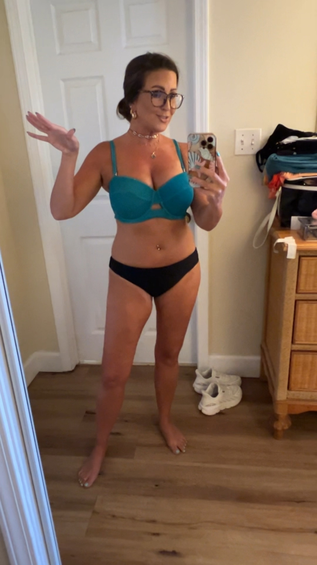 Top: 34DD (I’m a 30DDD - this top is a little big around for me, but works good enough as it’s near impossible to find bikini tops in my size)

Bottoms: M

Bra sized bikini top, bikini bottom, bathing suit 

#LTKFindsUnder50 #LTKSaleAlert #LTKSwim