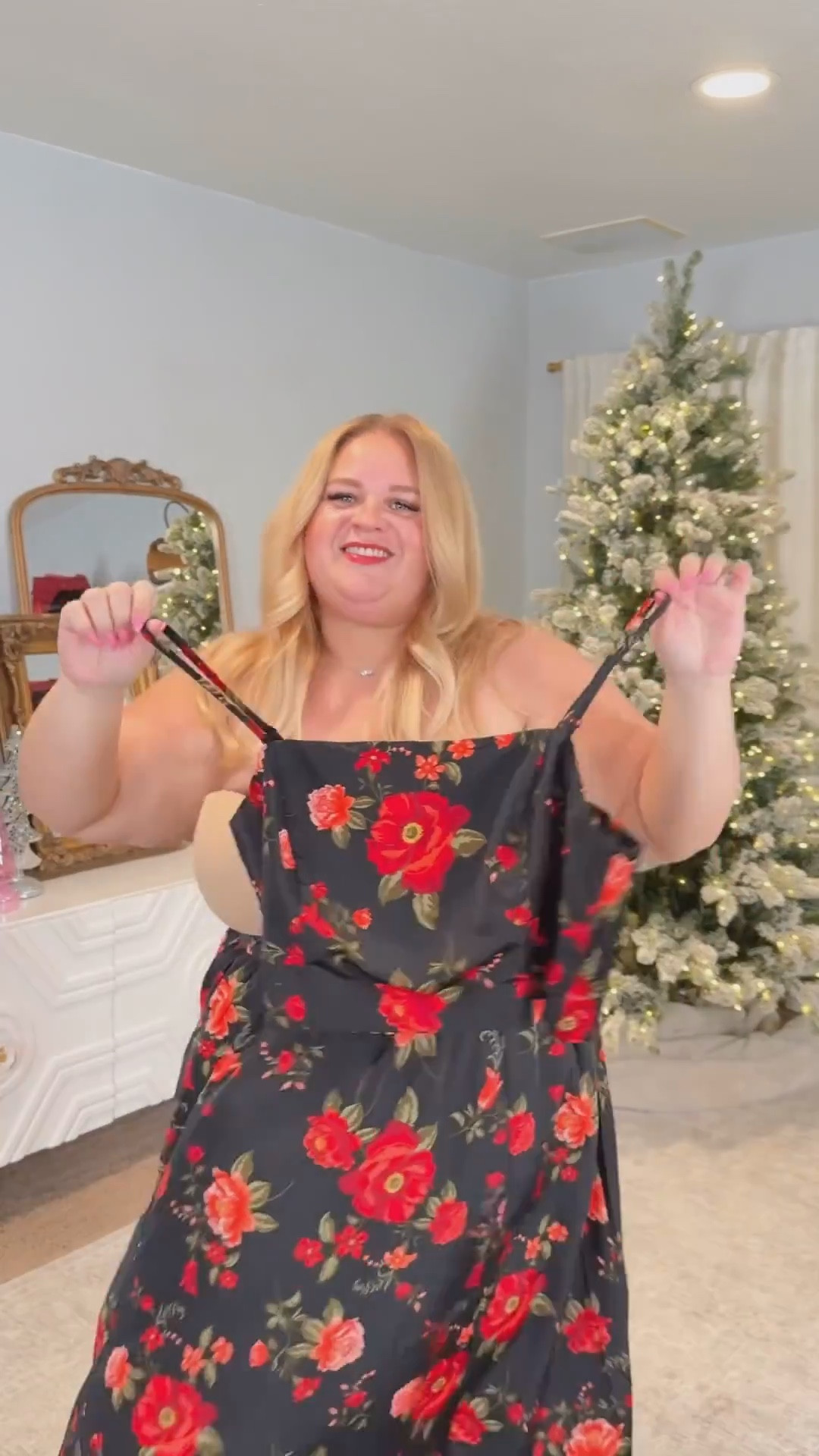 Red sweater is linked on Instagram - dm me there for it ❤️

This plaid dress also comes in red and is incredible! Wearing 2x in everything 


#LTKHoliday #LTKPlusSize #LTKSaleAlert