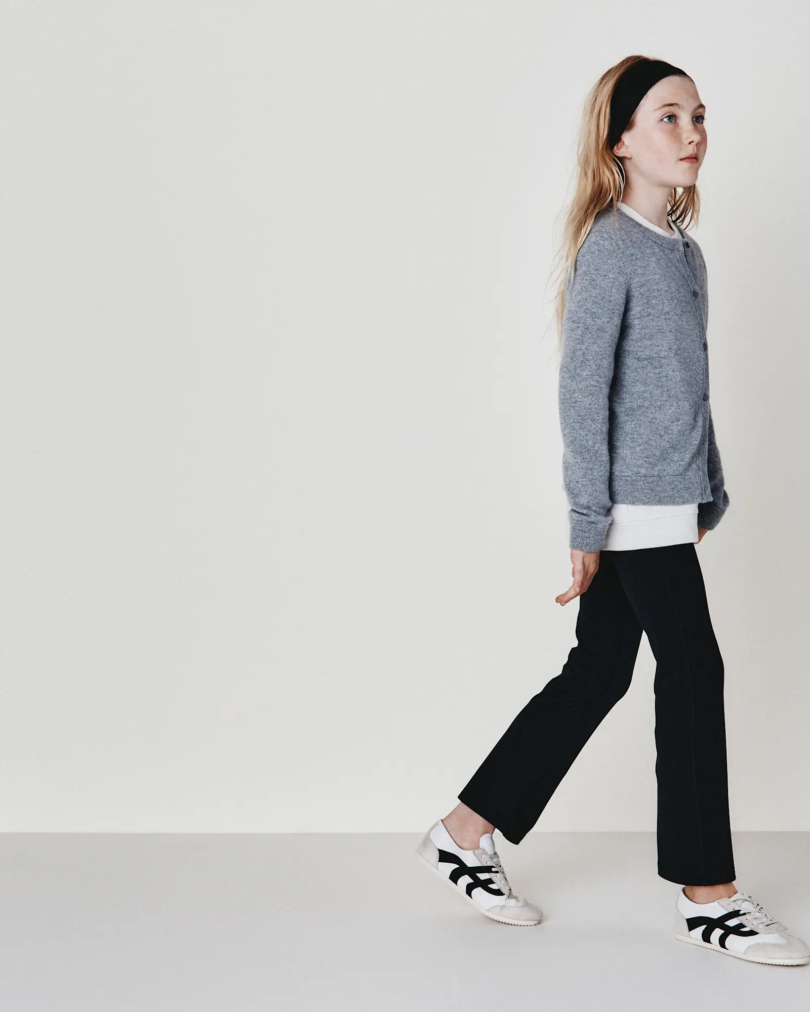 Girls Ultra-Form High Rise Flare Pant | Quince