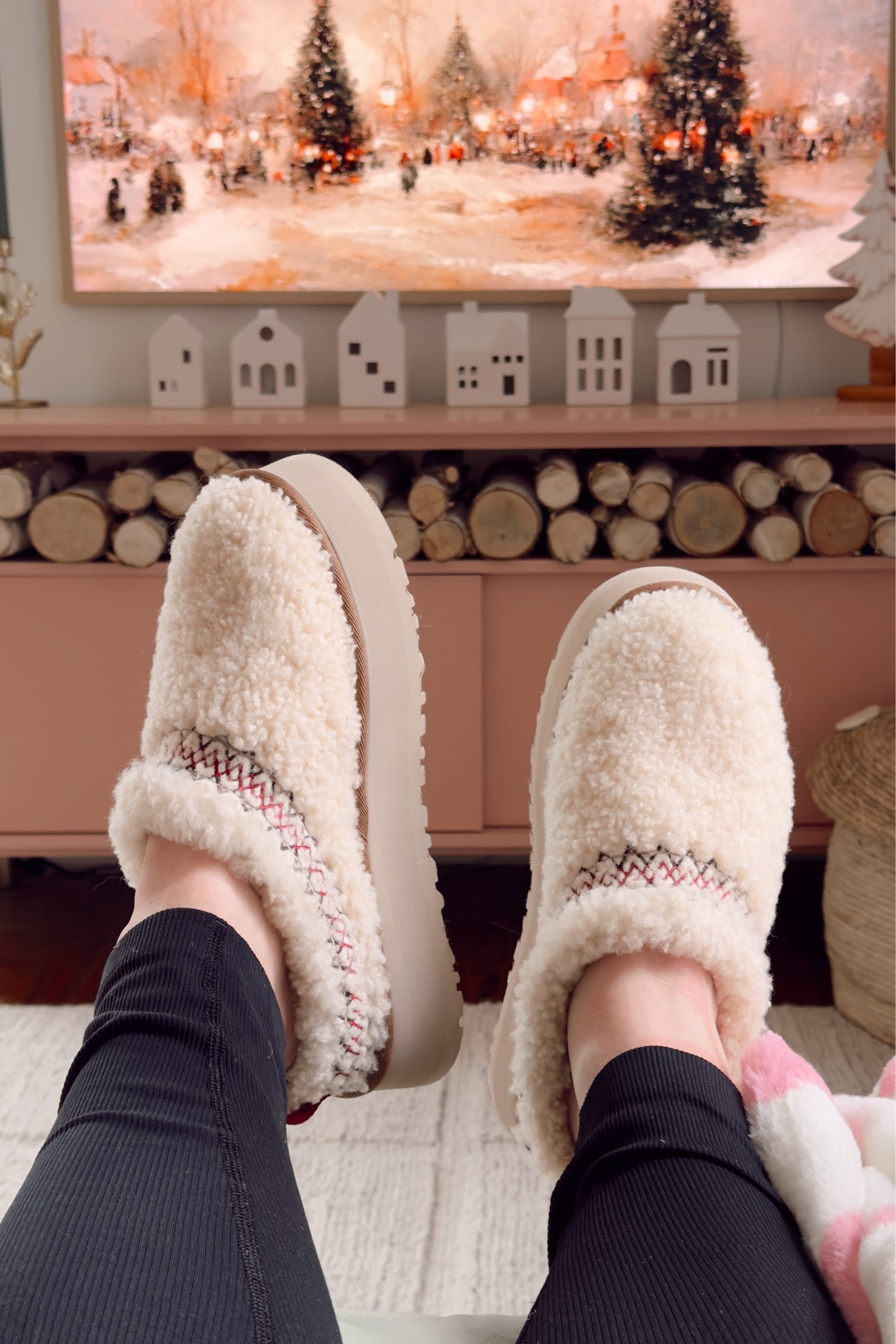 UGG Tazz Sherpa Slippers! Size up if half size #ugg #tazz 

#LTKGiftGuide