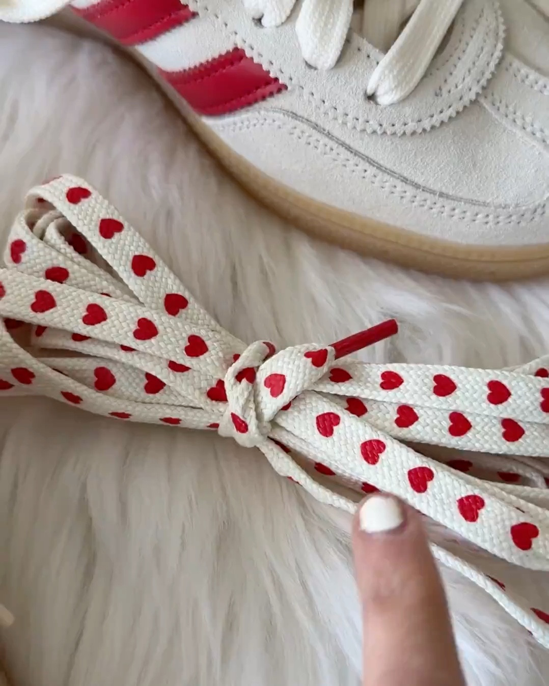 Fully in stock in kids sizes. Added the size conversion chart on the second frame 