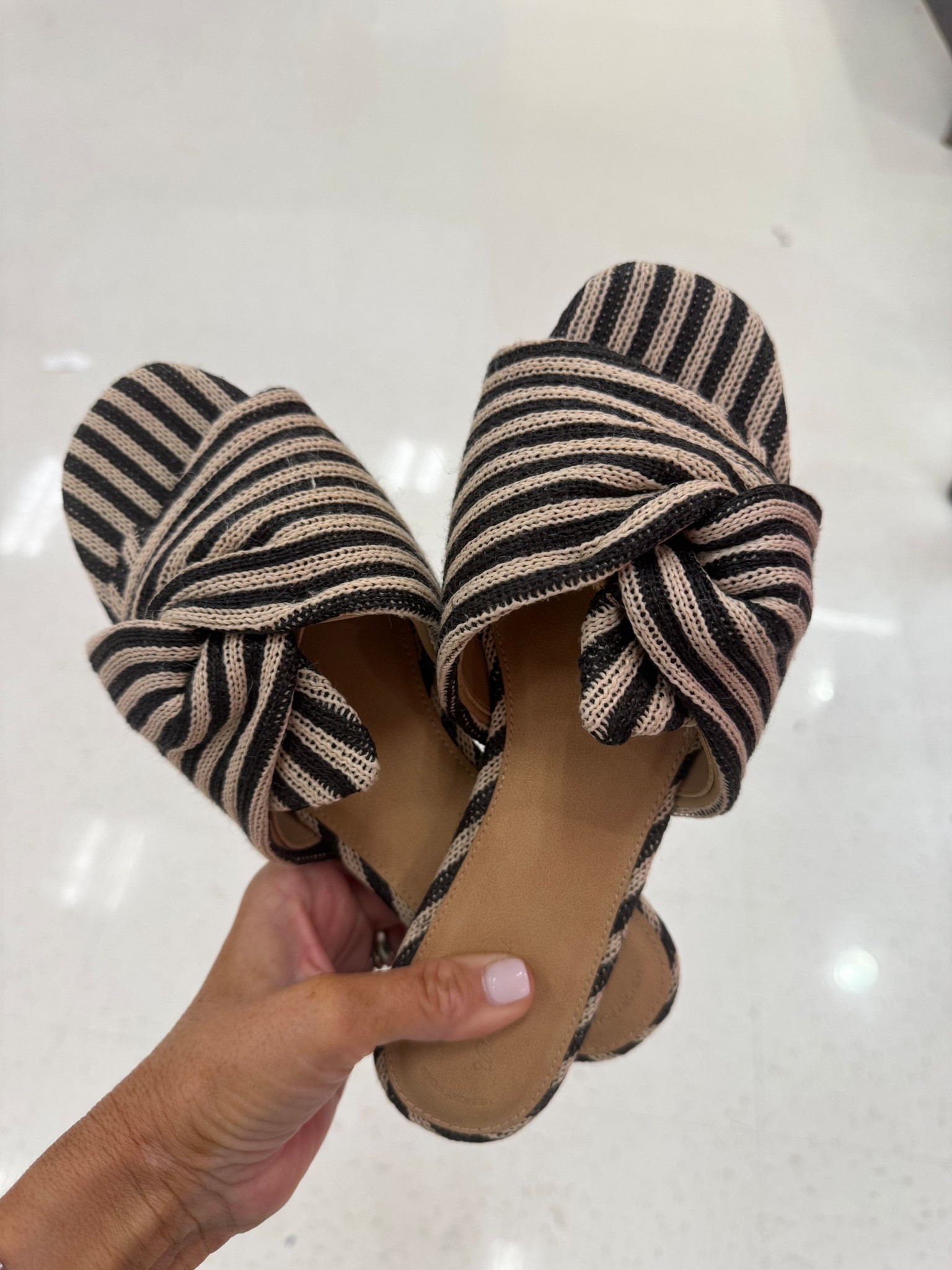 The black and white striped slides are SO cute and on sale through Saturday! Also
Comes in a tan and white stripe! 

#LTKOver40 #LTKSaleAlert #LTKootd