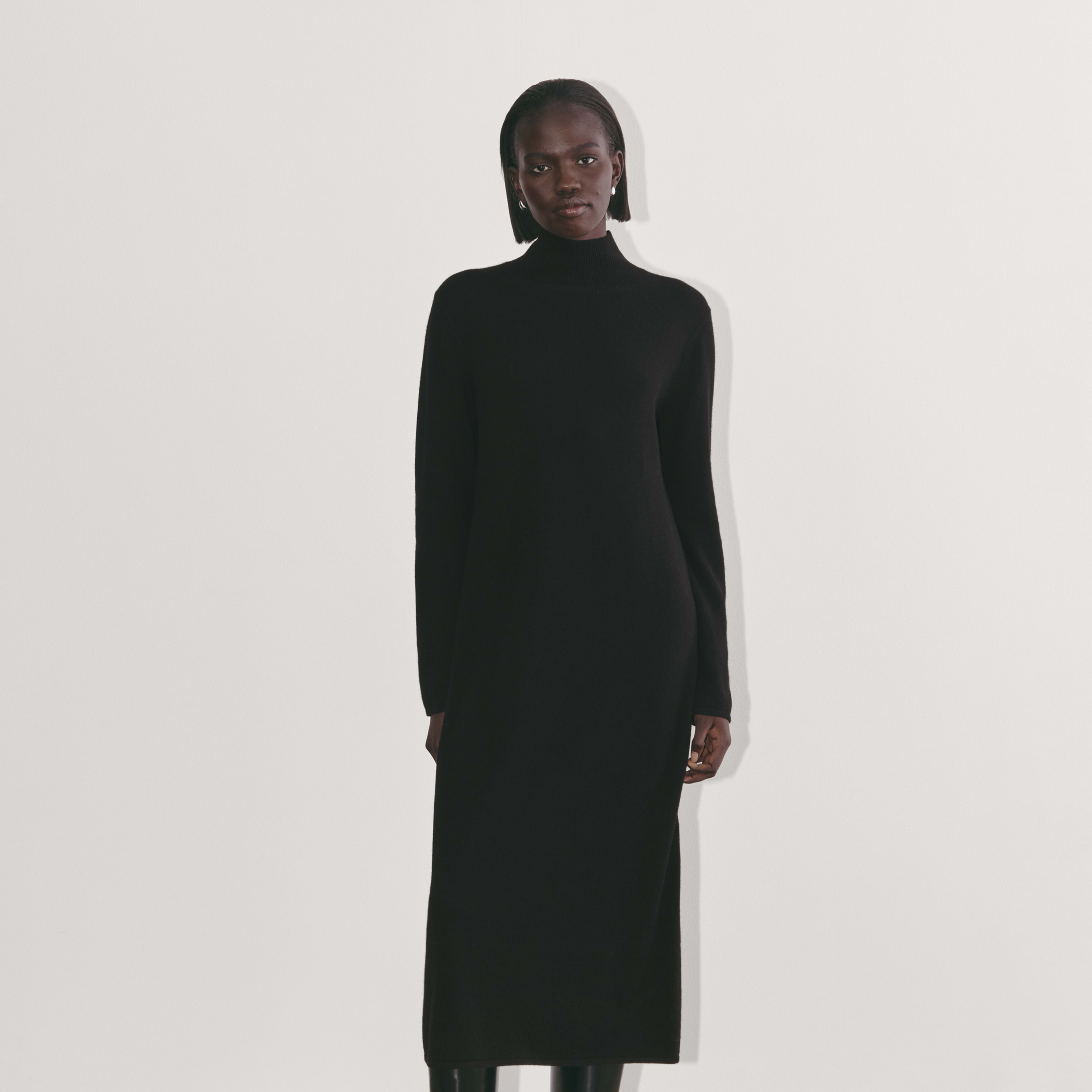 Women's Turtleneck Sweater Dress in Cashmere by Everlane in Black, Size S | Everlane