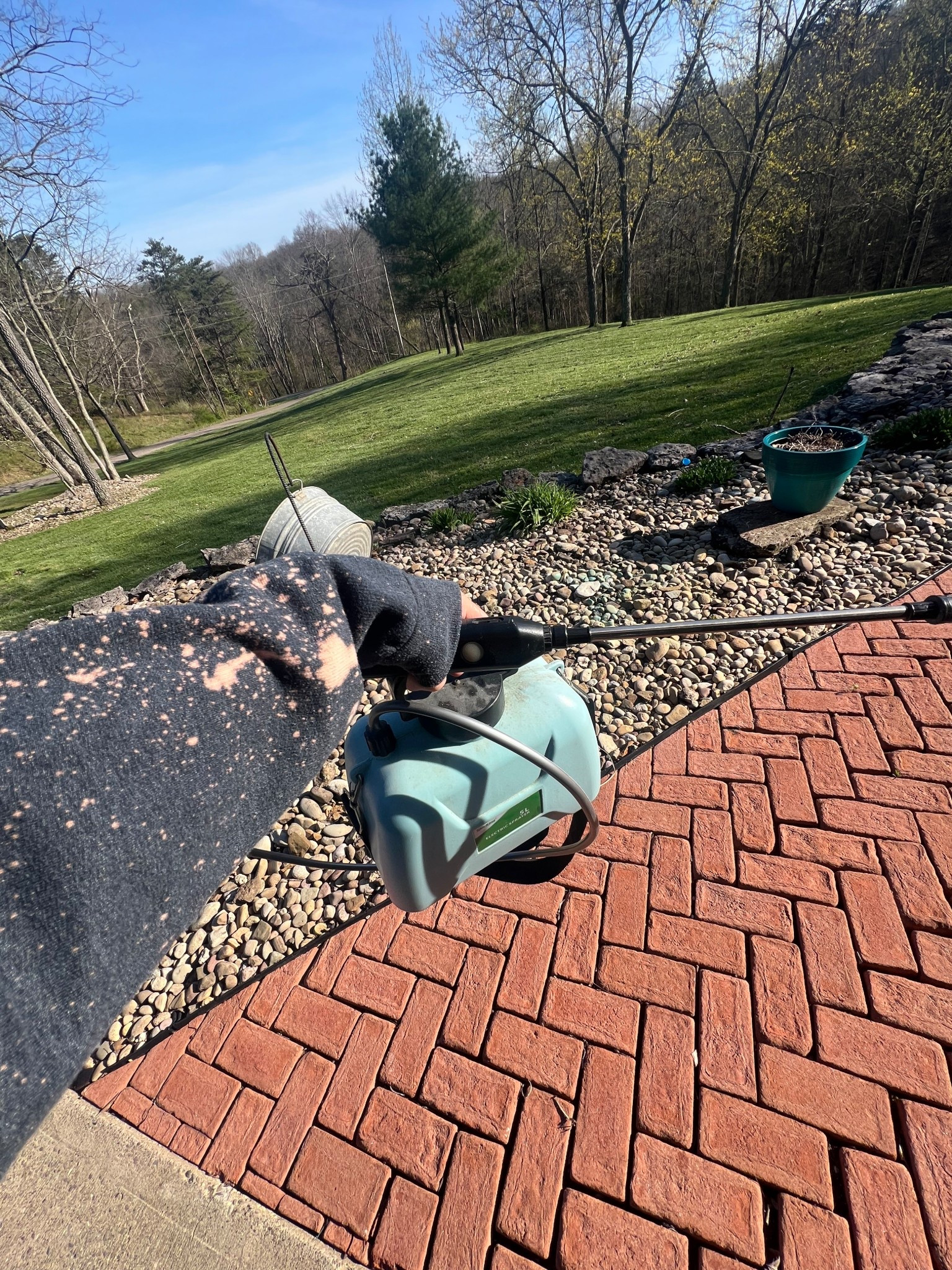 tis the season to get rid of weeds! I love this non toxic weed killer, but I dump into my electric sprayer. I also love the weed torch for getting rid of leaves! 

#LTKdayinmylife #LTKHome