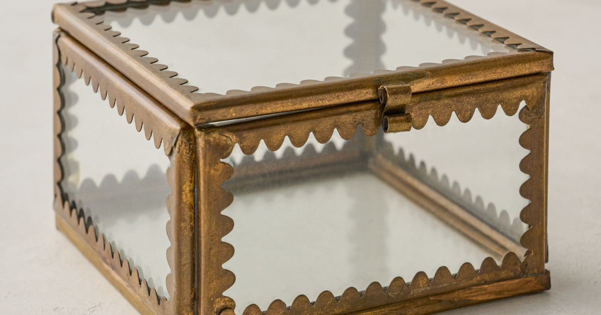 Small Scallop Keepsake Box | Magnolia