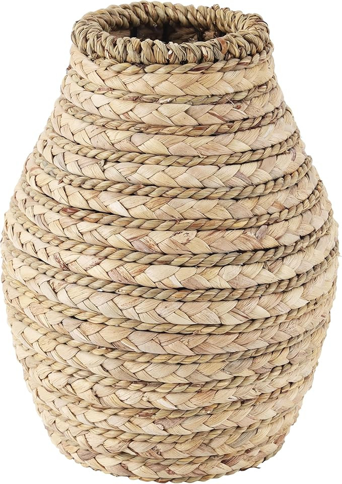 Amazon.com: Deco 79 Seagrass Handmade Decorative Vase Braided Centerpiece Vase, Vase for Home Dec... | Amazon (US)
