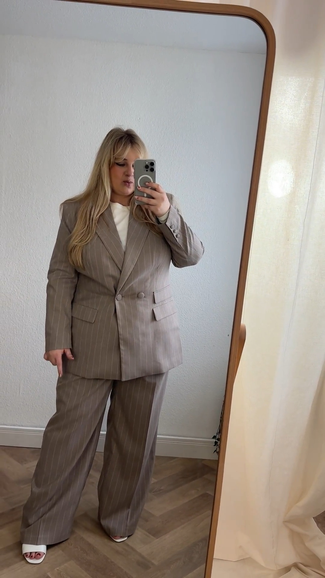 Hosenanzug 💗

15% sparen mit dem Code: beau15ty

vom 17.03. -einschl. 19.03.2026
einmalig einlösbar pro Kundin
gilt in DE App & Webshop


#hosenanzug #frühling #plussizefashion 


#LTKplussize #LTKspring #LTKdeutschland