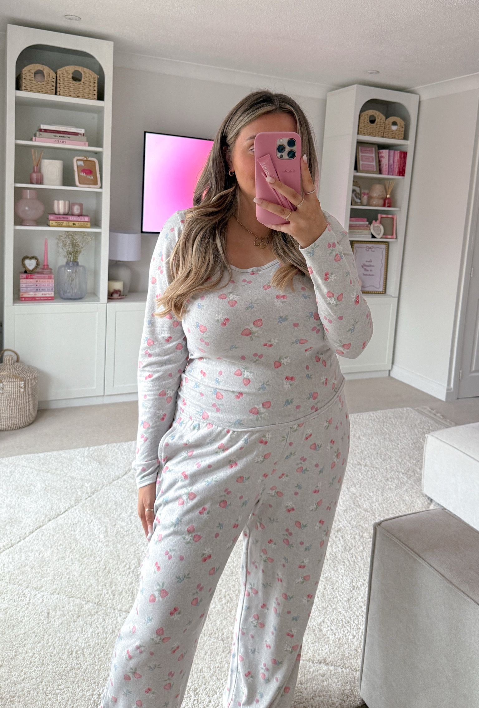 Hollister pjs wearing XL 

#LTKspring #LTKeurope #LTKuk