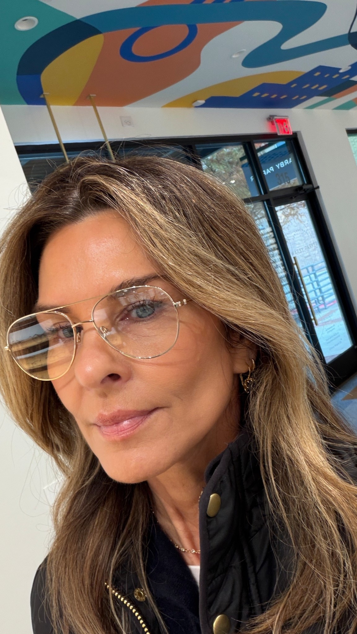 Wearing the medium size in the York glasses. Also available in rose gold which is so pretty! 


#LTKHoliday #LTKOver40