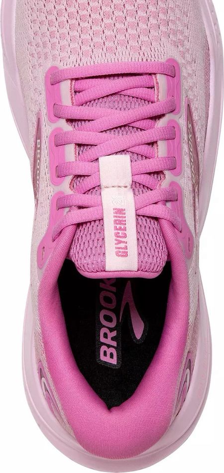 Shopping for pink sneakers 👟 

#LTKfitness #LTKActive #LTKtravel