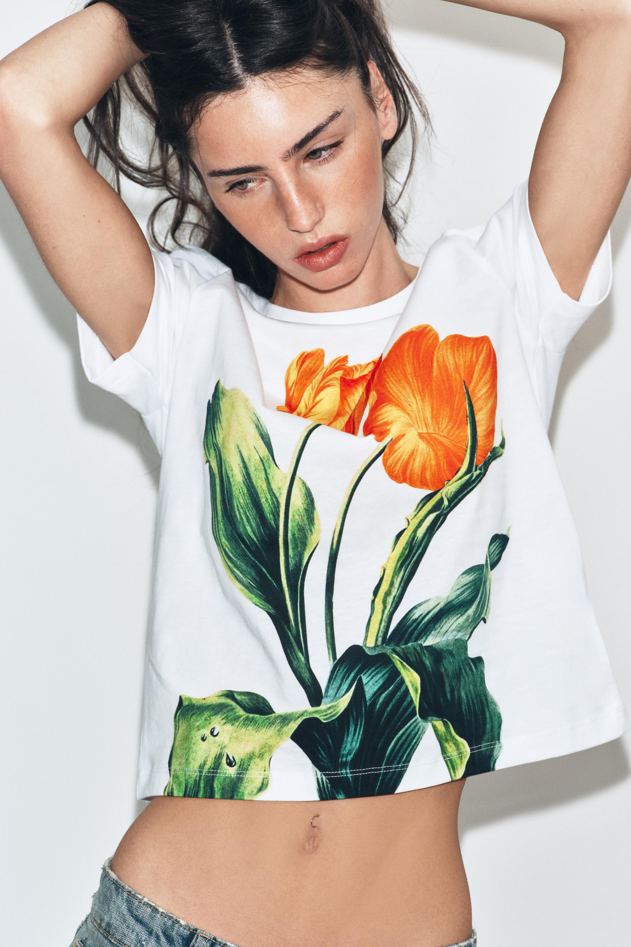 T-SHIRT À IMPRIMÉ FLEURI | Zara US
