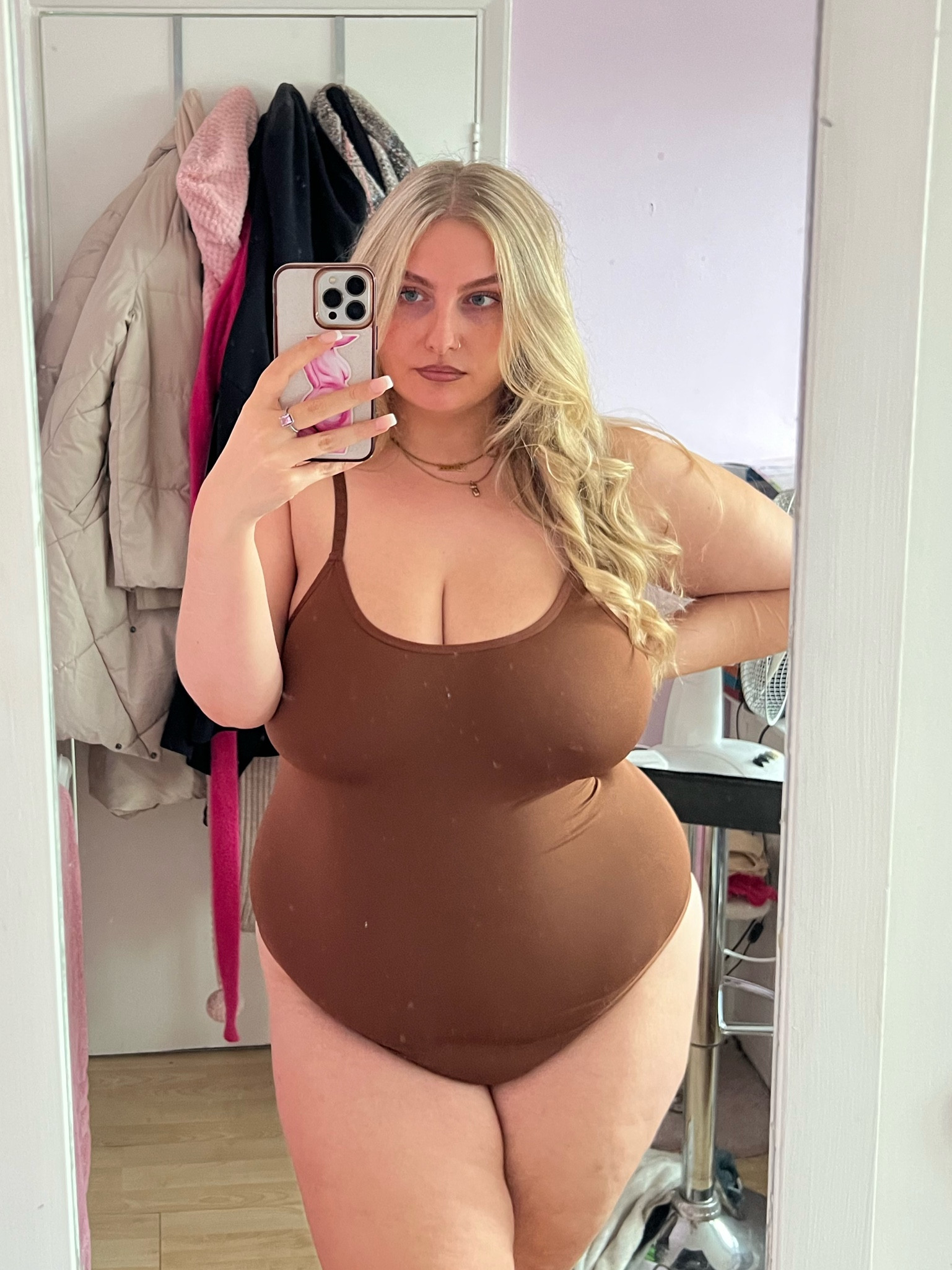 Such a nice brown bodysuit😍😍 

#LTKeurope #LTKplussize