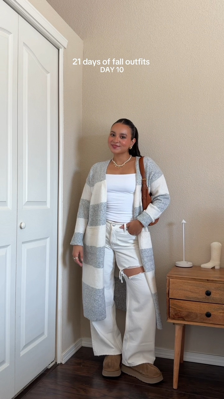 ugg szn🧸🍂 — wearing top in size small + cardigan in size small + jeans in size 2/26s

#LTKSeasonal #LTKHoliday #LTKStyleTip