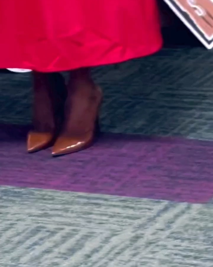 The most comfy and effortless outfit for the season 

#LTKHoliday #LTKSeasonal #LTKVideo