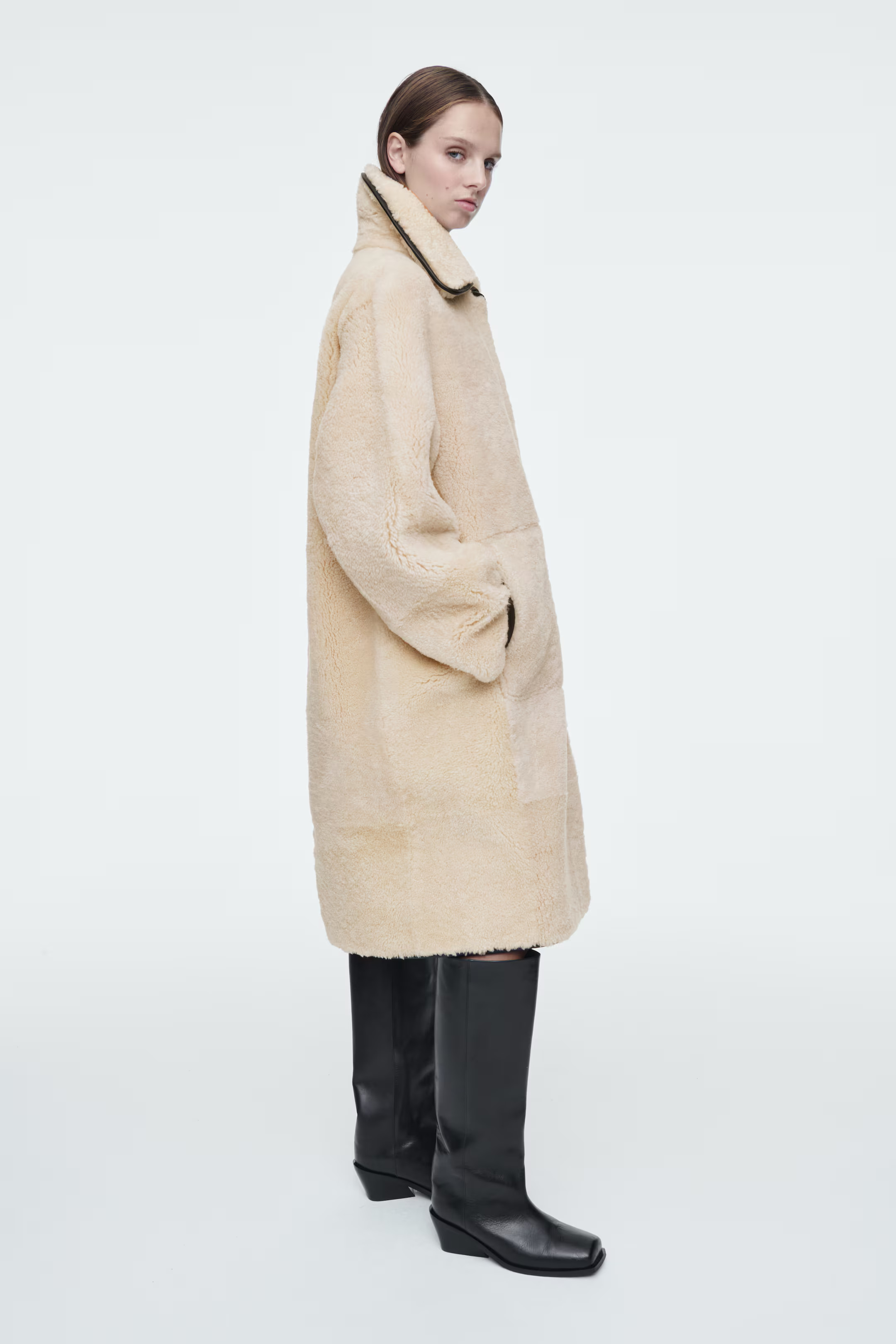 LEATHER-TRIMMED SHEARLING COAT | H&M (UK, MY, IN, SG, PH, TW, HK)