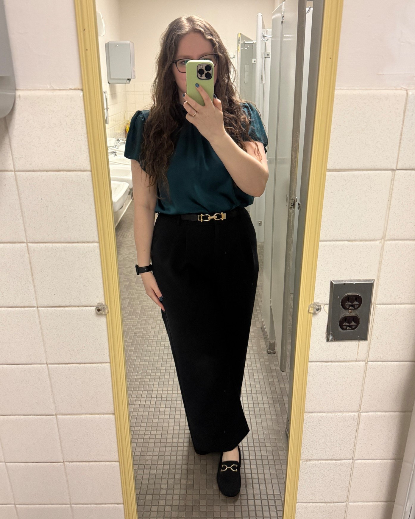 Another day, another pair of the Abercrombie Sloane pants! Truly the best work trousers I own. Loving this too from Amazon! Looks expensive, but with an affordable price tag!

#LTKMidsize #LTKootd #LTKWorkwear